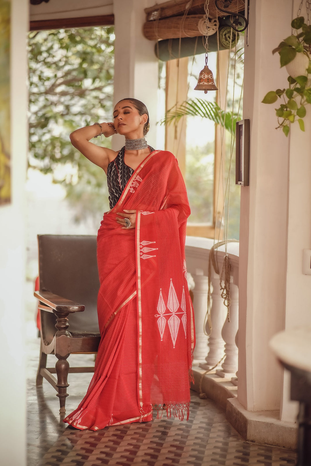 Red and White Spear Headed Zari Jamdani Saree