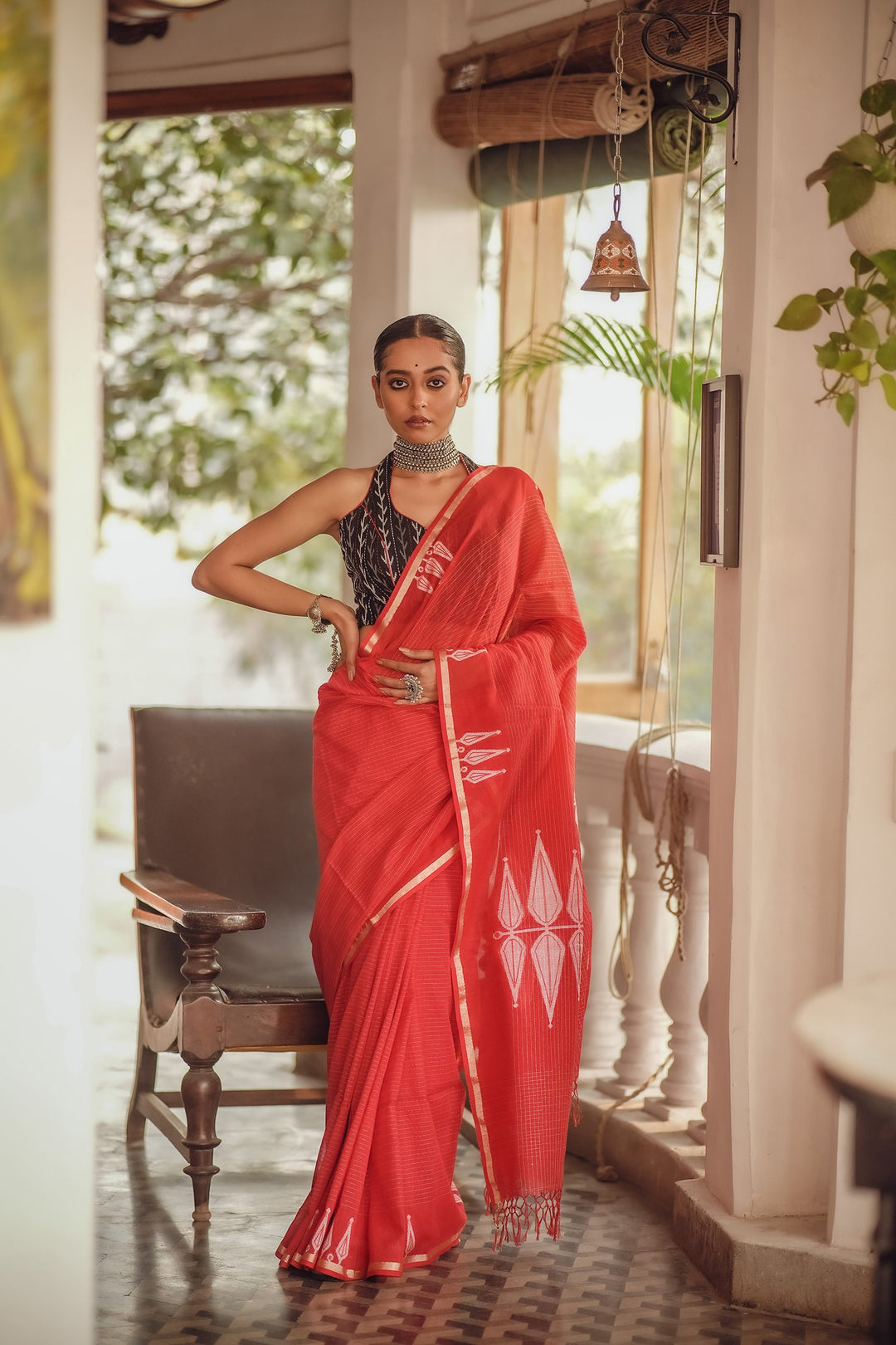 Red and White Spear Headed Zari Jamdani Saree