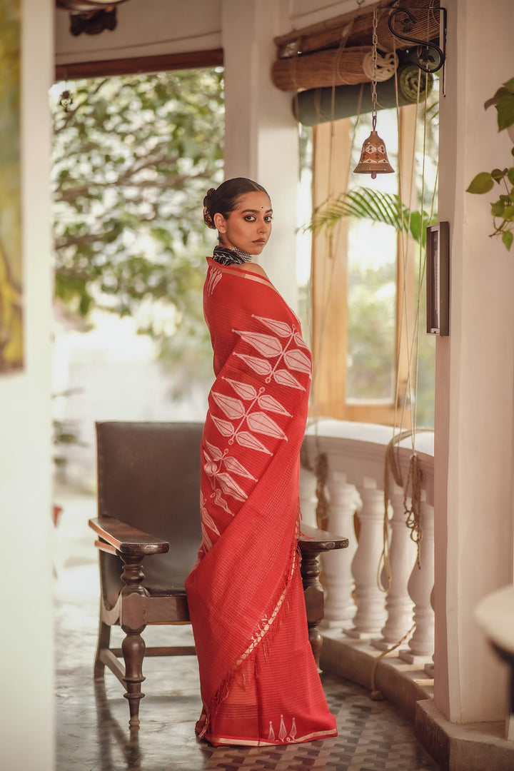Red and White Spear Headed Zari Jamdani Saree