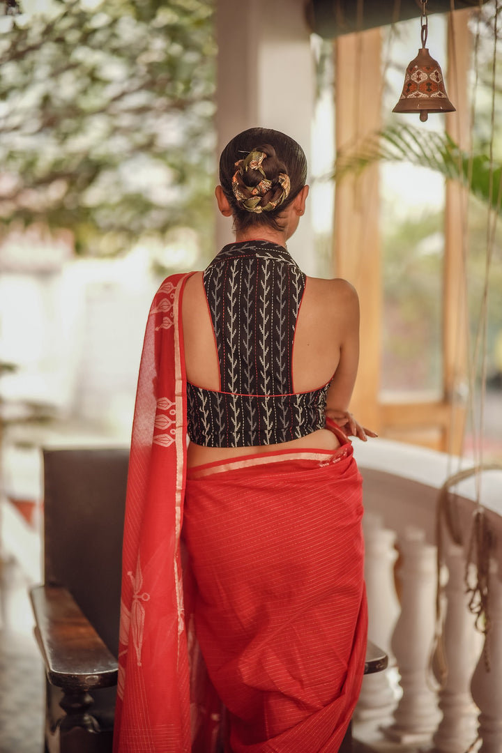 Red and White Spear Headed Zari Jamdani Saree