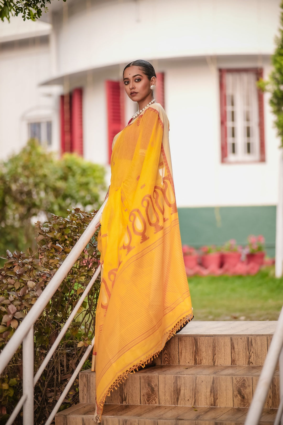 Holud Lal Kalka Jamdani Saree