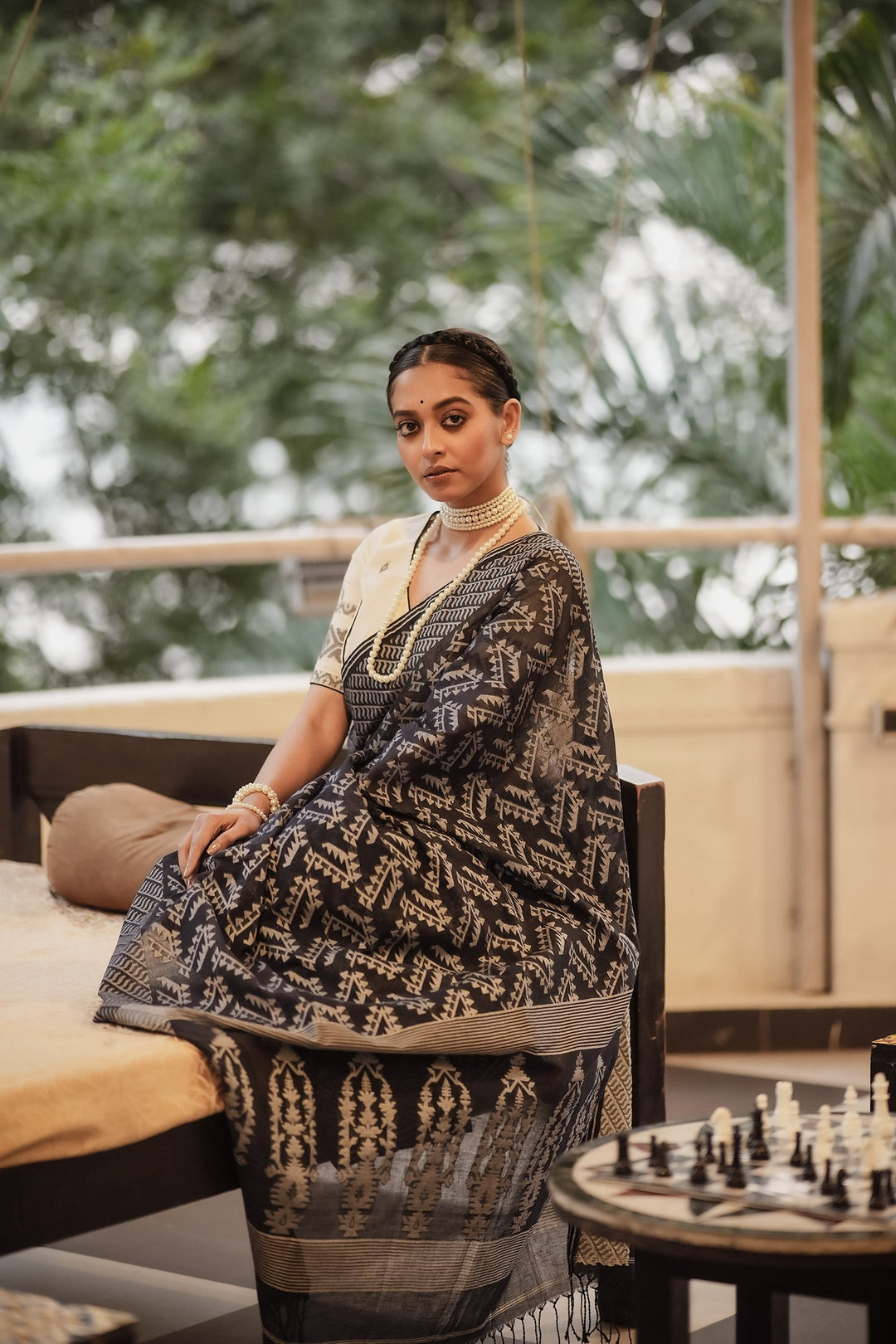 Thousand Emeralds Navy Blue Jamdani Saree
