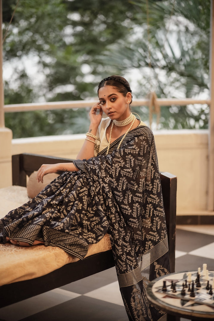Thousand Emeralds Navy Blue Jamdani Saree