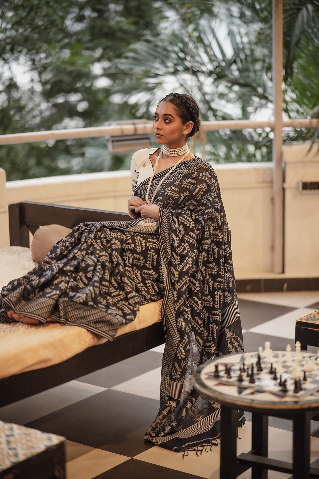 Thousand Emeralds Navy Blue Jamdani Saree