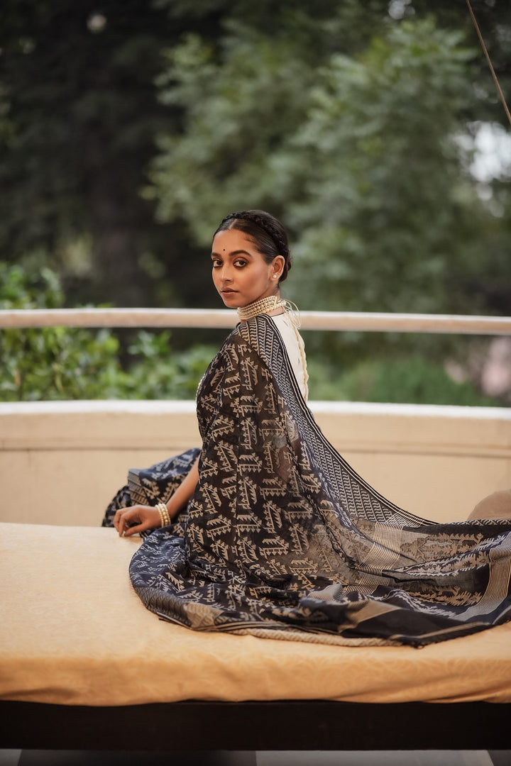 Thousand Emeralds Navy Blue Jamdani Saree