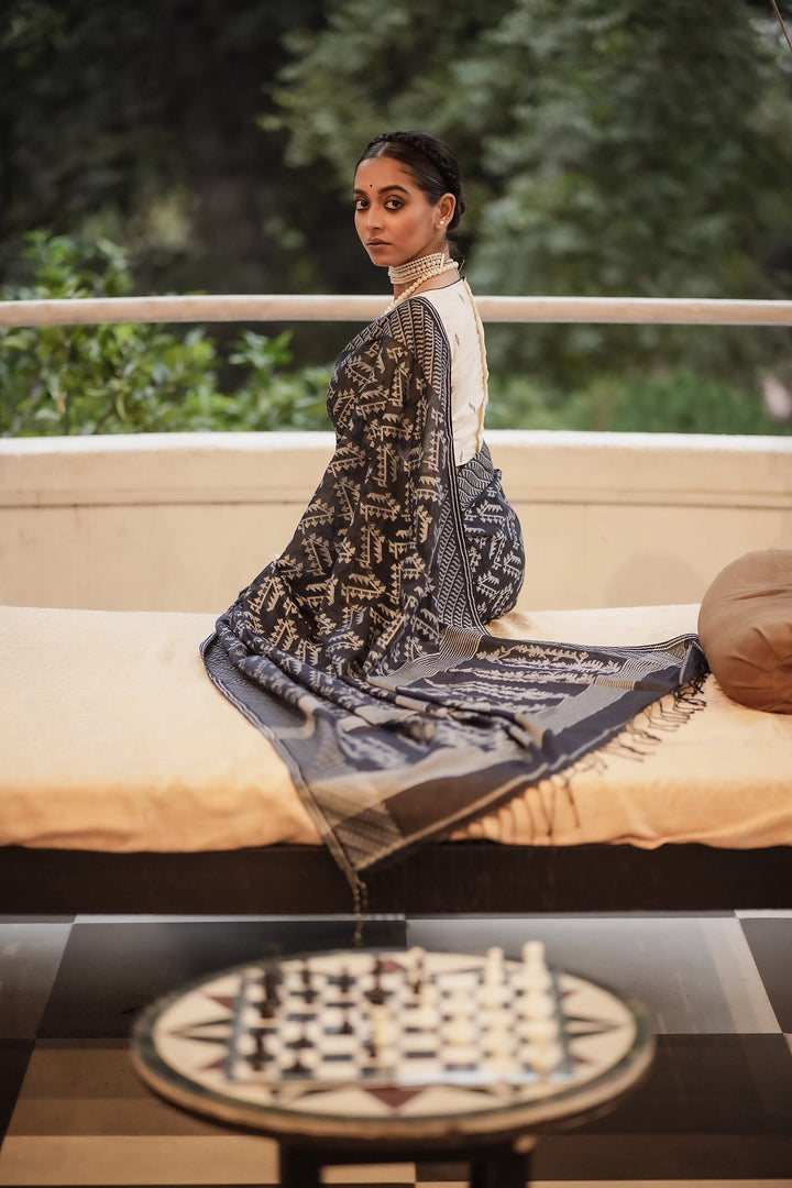 Thousand Emeralds Navy Blue Jamdani Saree